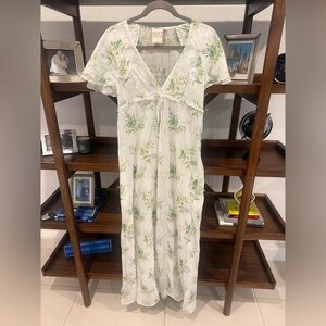 La Costa Del Algoden Ladies in Lavender Dress/Gown